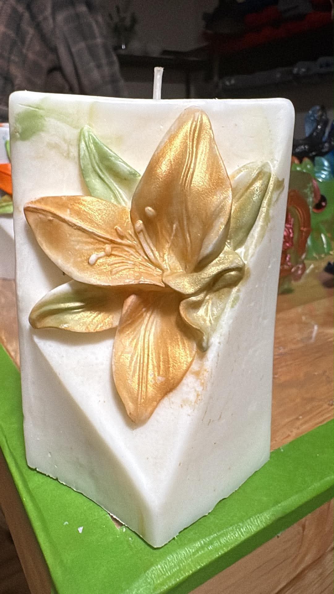 Handmade Triangle Lily Candle – Hand-Painted & Made to Order