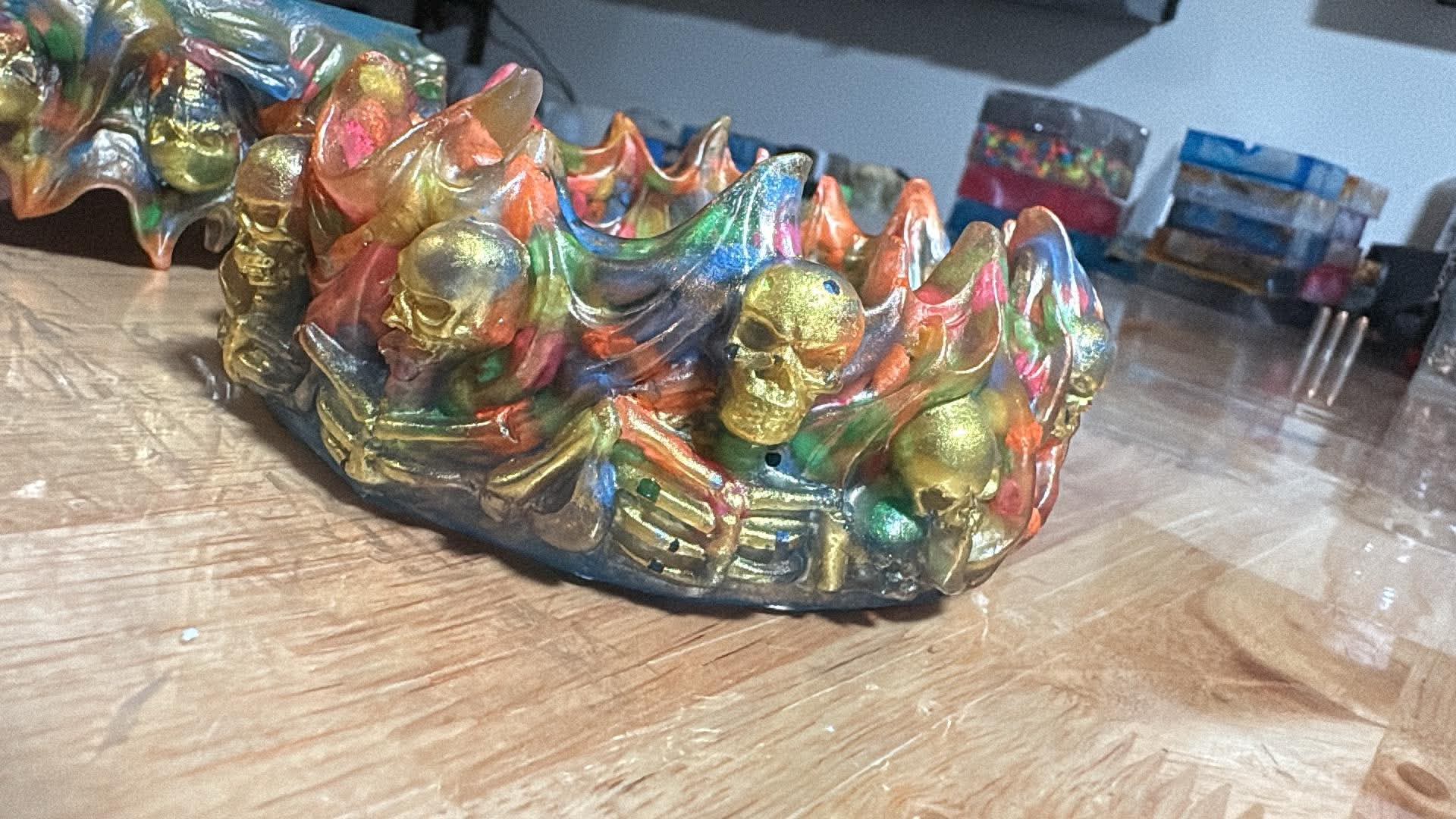 Handmade Skull Resin Decorative Tray – Custom Color